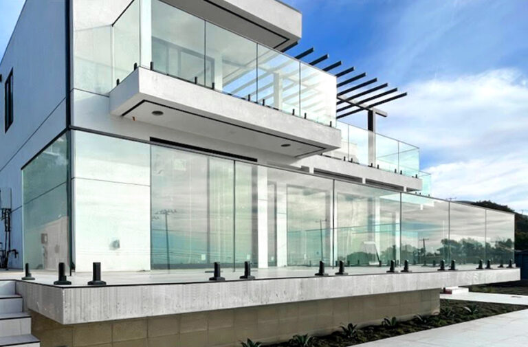 How to maintain Glass Railings